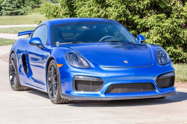 2016 Porsche Cayman GT4